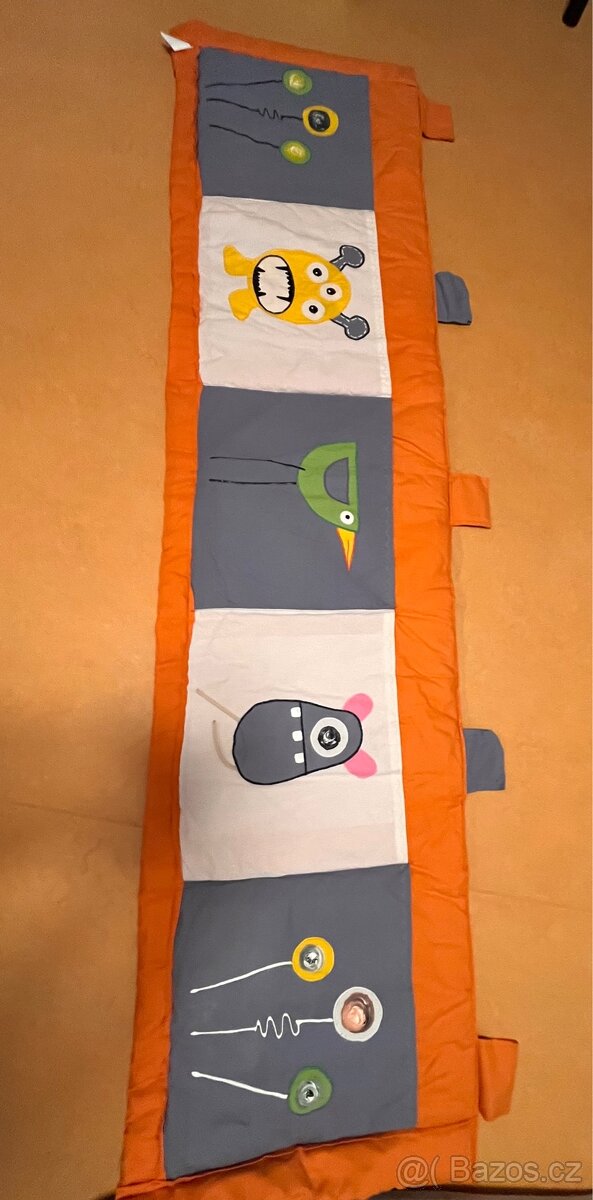 Kapsář za postel - 8