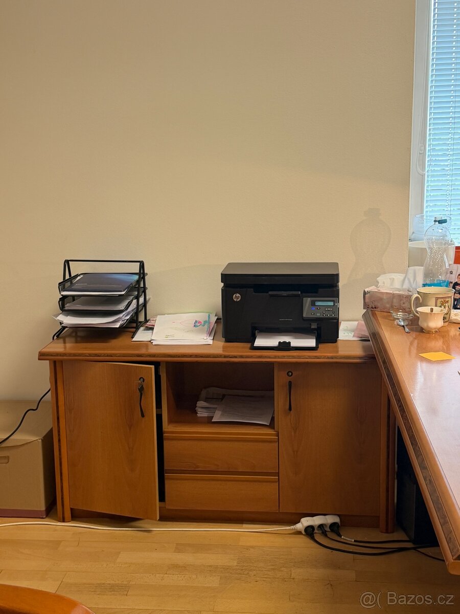 Kancelářský nábytek - 8