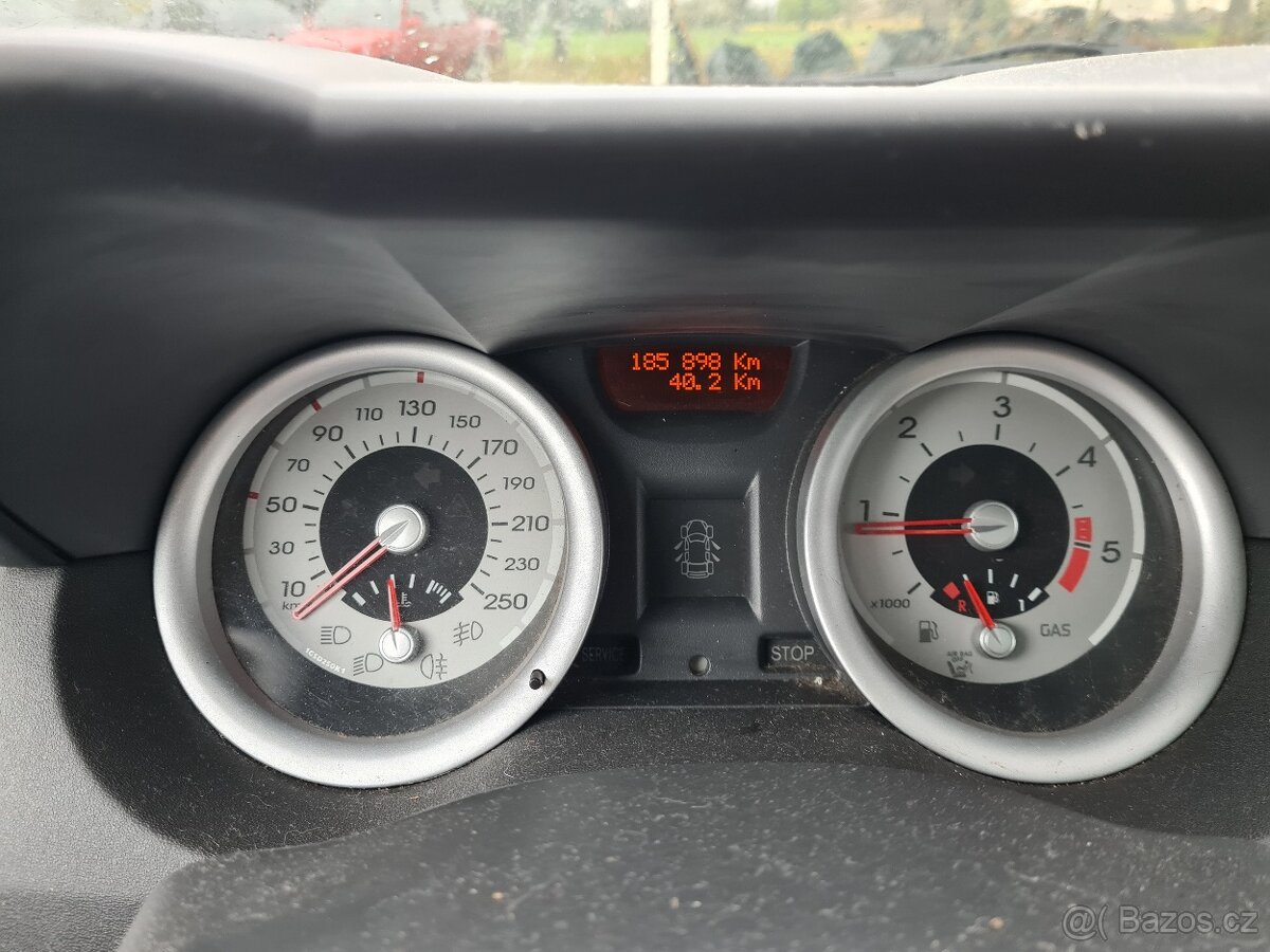 Renault MEGANE II cabrio 1.9dci - 8