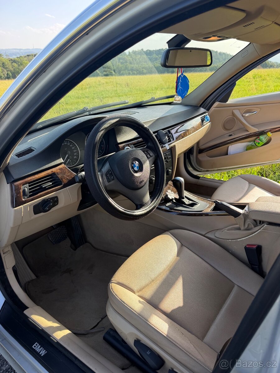 Bmw 325i E90 - 8