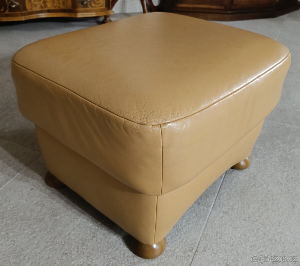 Kožená sedací souprava 3+1+1+ taburet. - 8