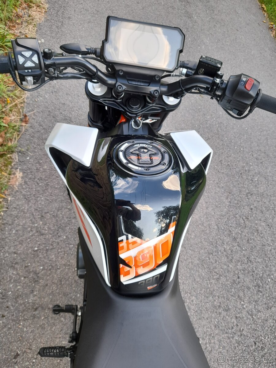 KTM 390 Duke - 8