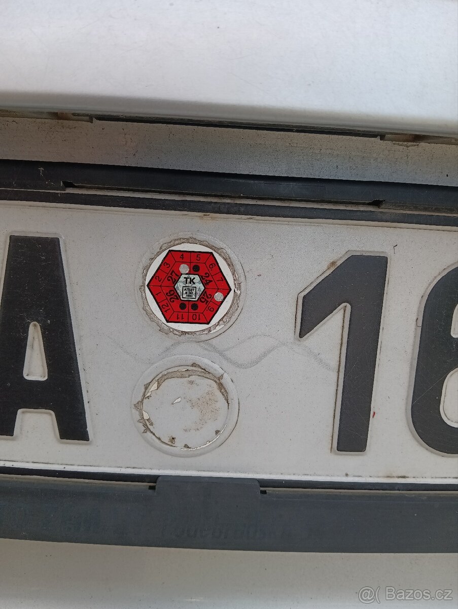 Hyundai i30 1.6i 92kW 2009 - 8