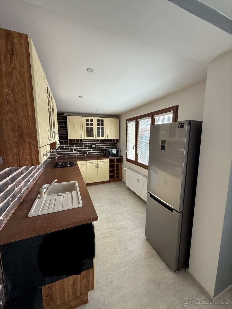 PRODEJ BYTU 3+KK - 8