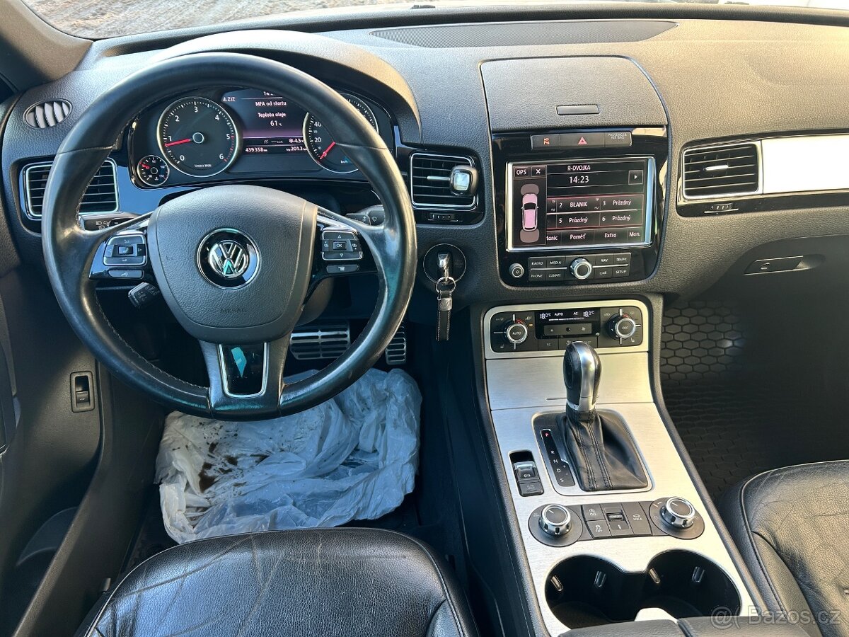 VW Tuareg 3.0 tdi - 8