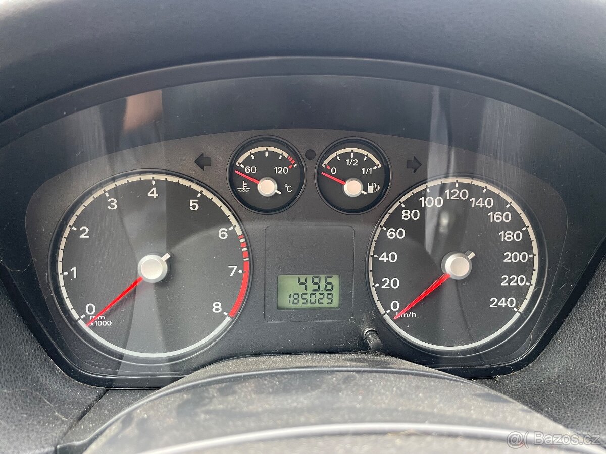 Ford Focus 1.6 kombi - 8