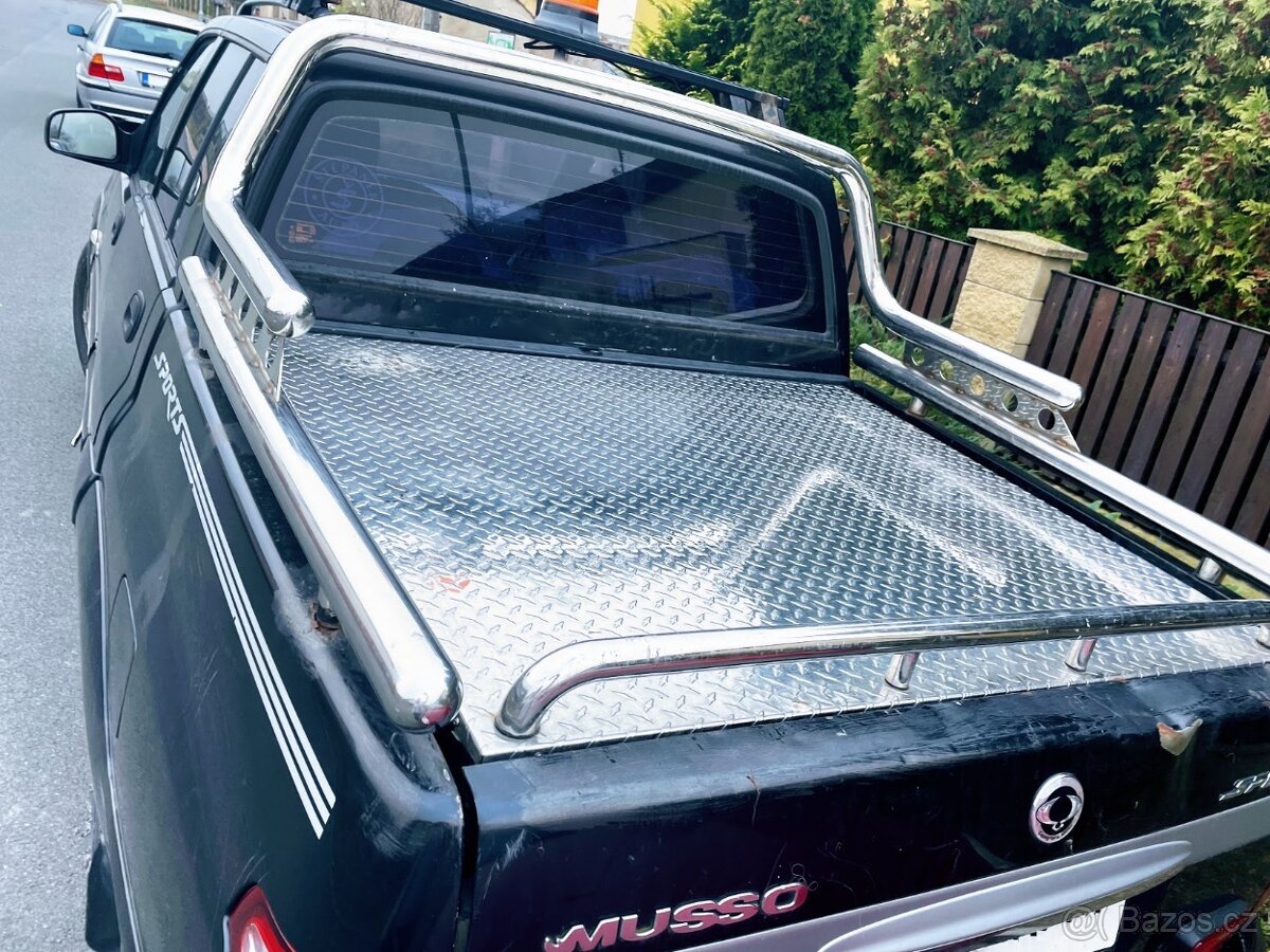 Nástavba do vozů pick up - kvalitní krytý box do korby - 8