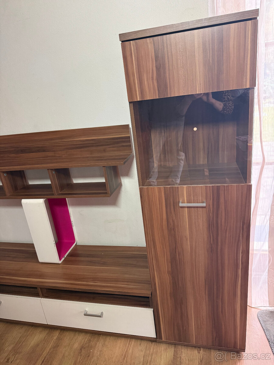 Obývací stěna menší pěkná - 8