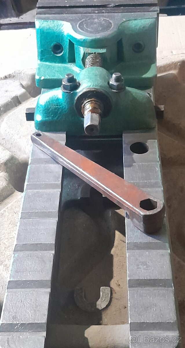 Masivní strojní svěrák 250mm Odpočet DPH - 8