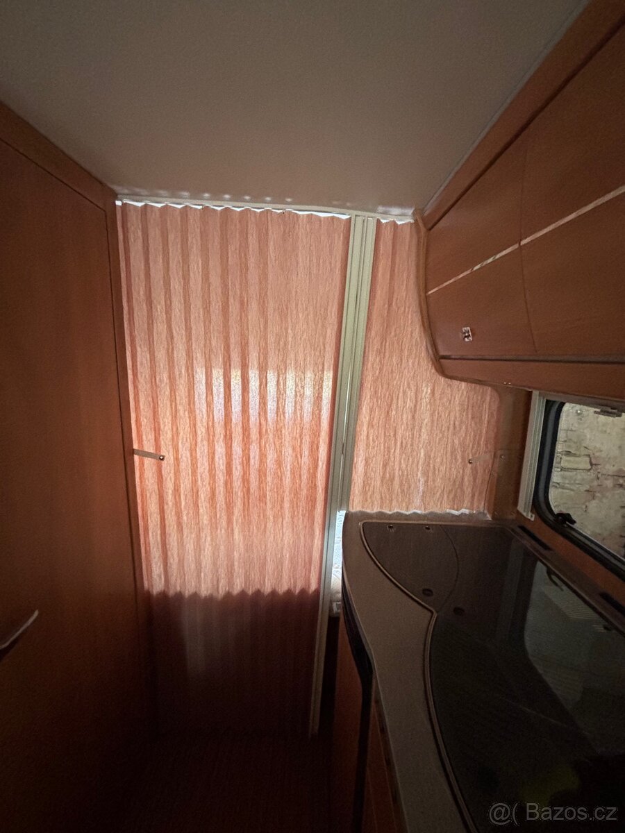 Karavan/,obytný přívěs Dethleffs - 8