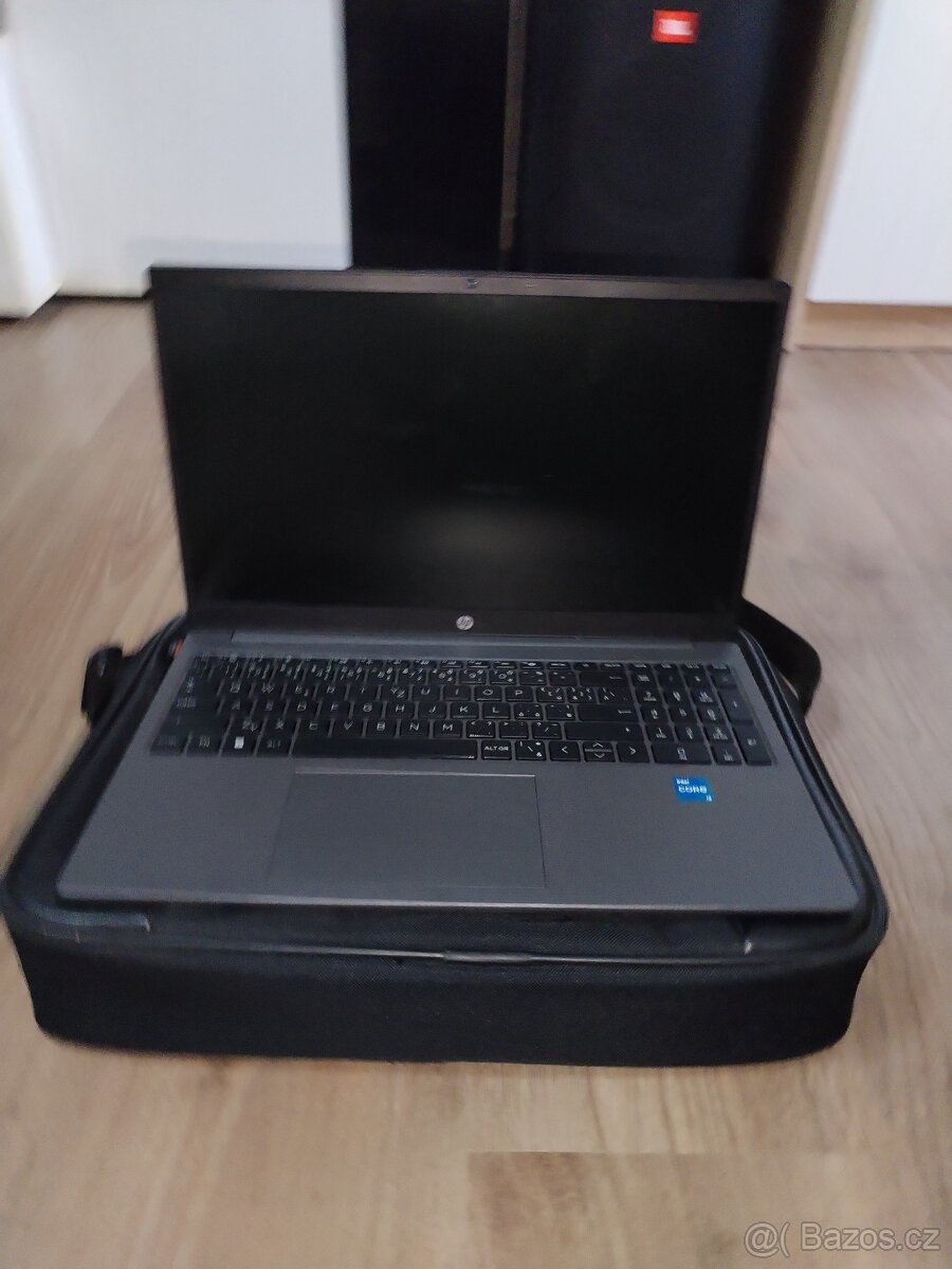 Brašna na notebook Hewlett Packard 15 - 8