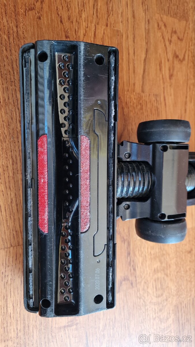 Rowenta
Rowenta RH8155WA, Tyčový vysa- vač - 8