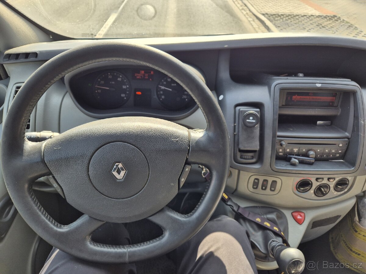 Renault Trafic - 8