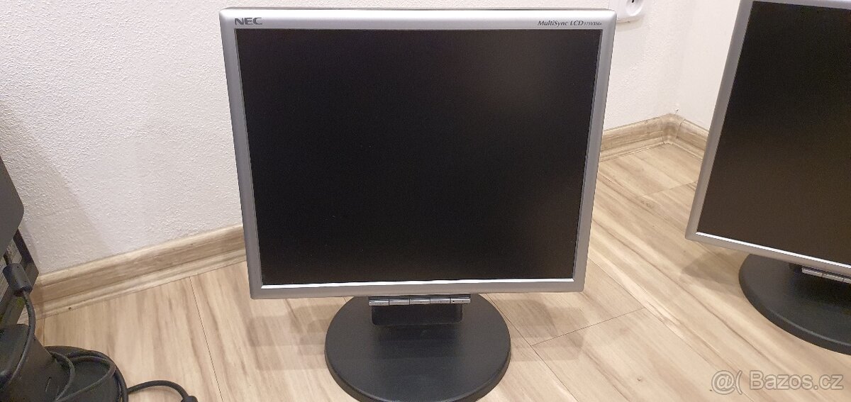 LCD monitory, D-SUB, DVI, reproduktory, Lenovo, Nec, Samsung - 8