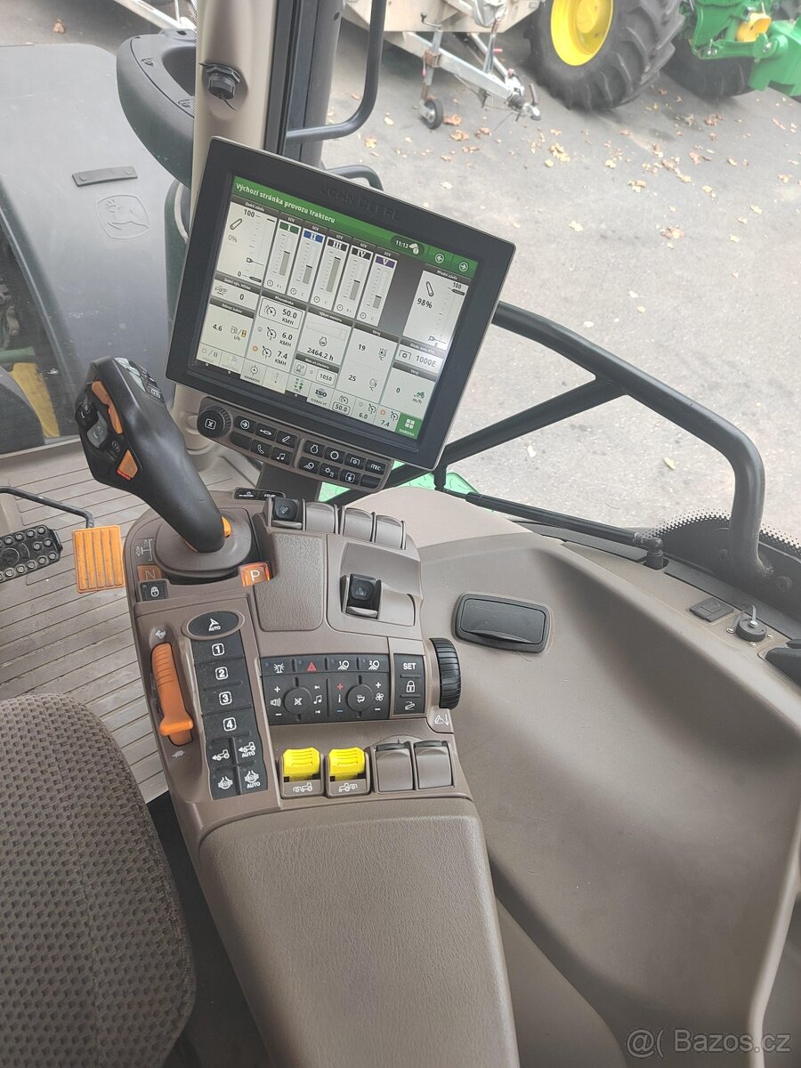 Traktor John Deere 6520R - 8