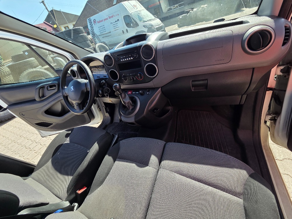 Malá dodávka Peugeot Partner - 8