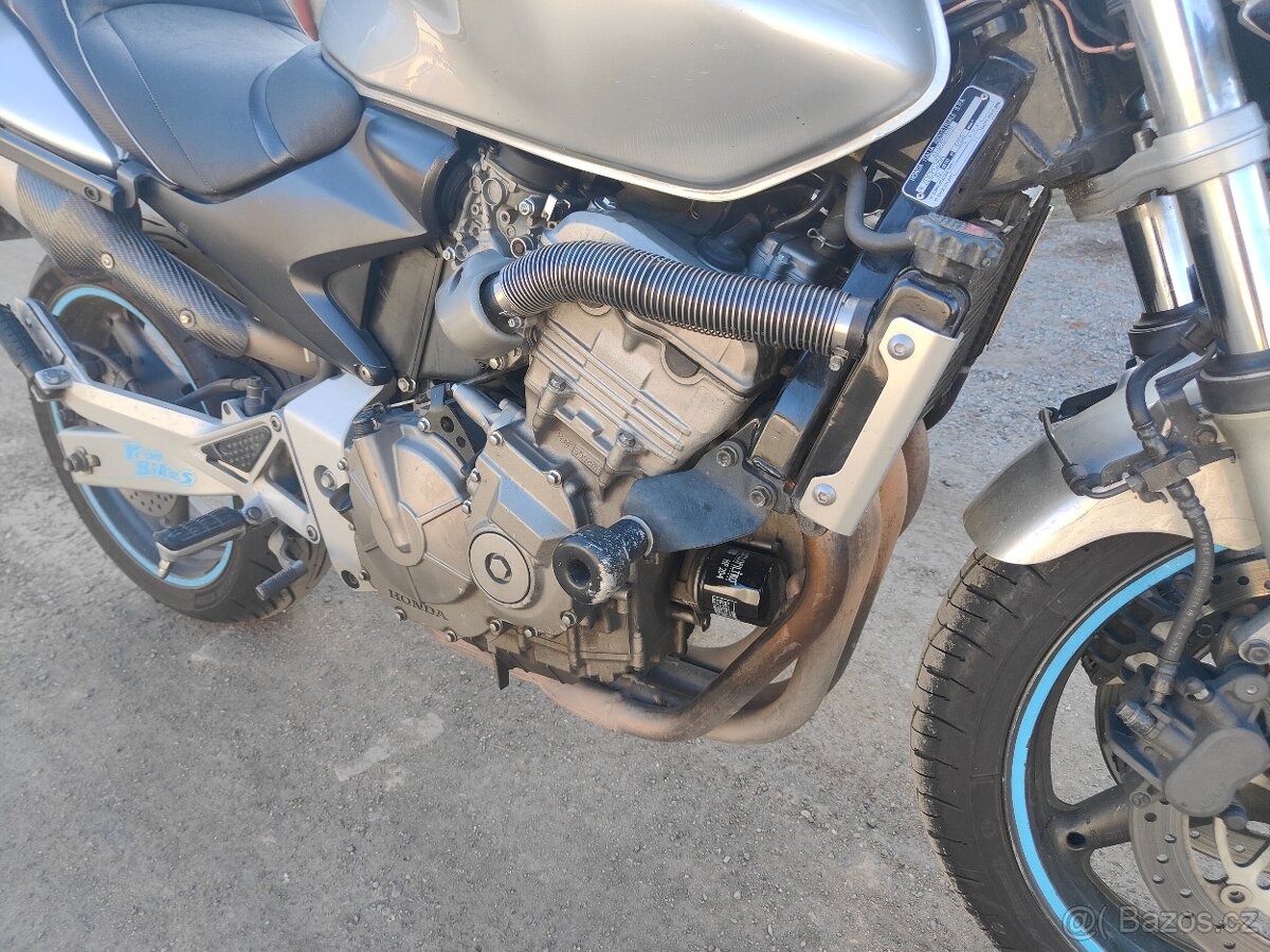 Honda CB600F Hornet - 8
