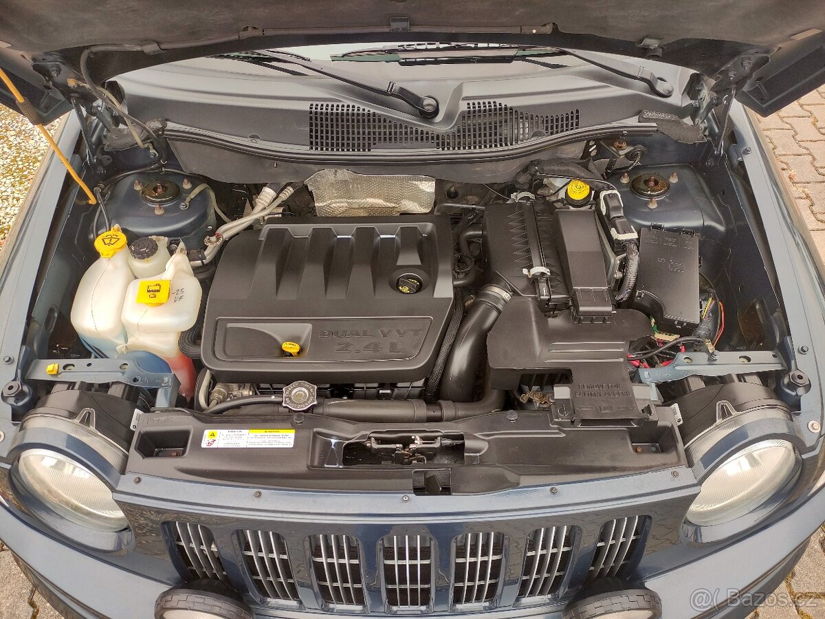 JEEP COMPASS 2.4i VVT 4x4 SPORT,125KW,ALU,ZÁVĚS,MANUÁL - 8