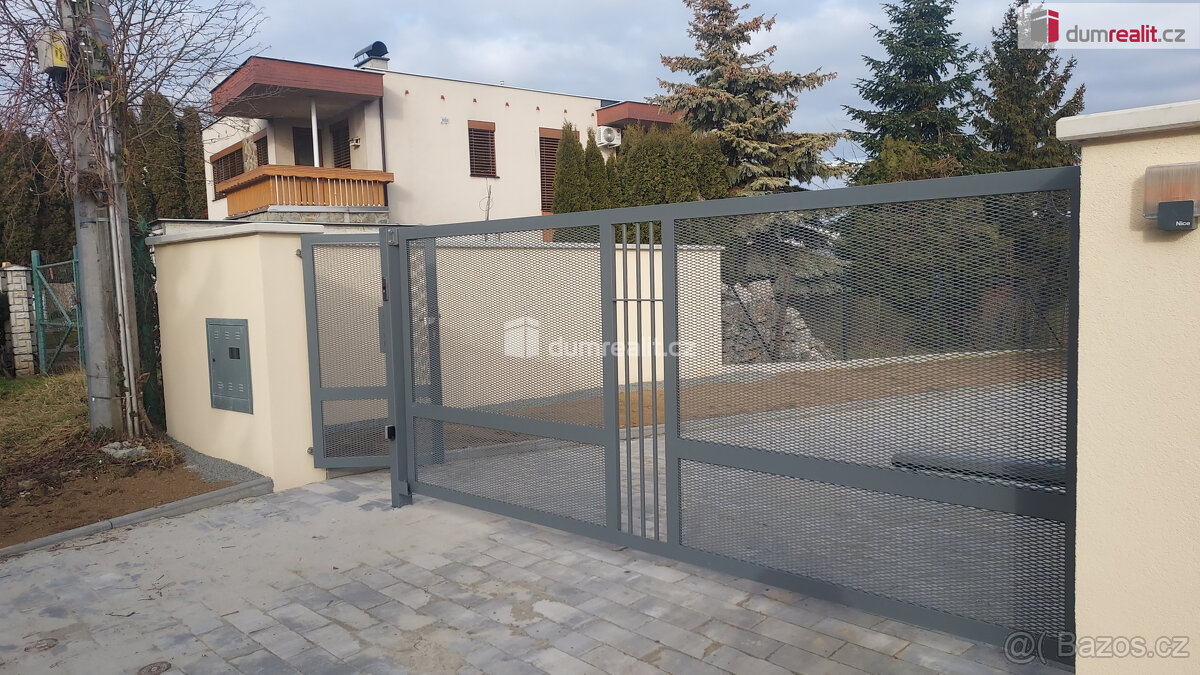 Prodej novostavby rodinného domu s technickou budovou, Tečov - 8