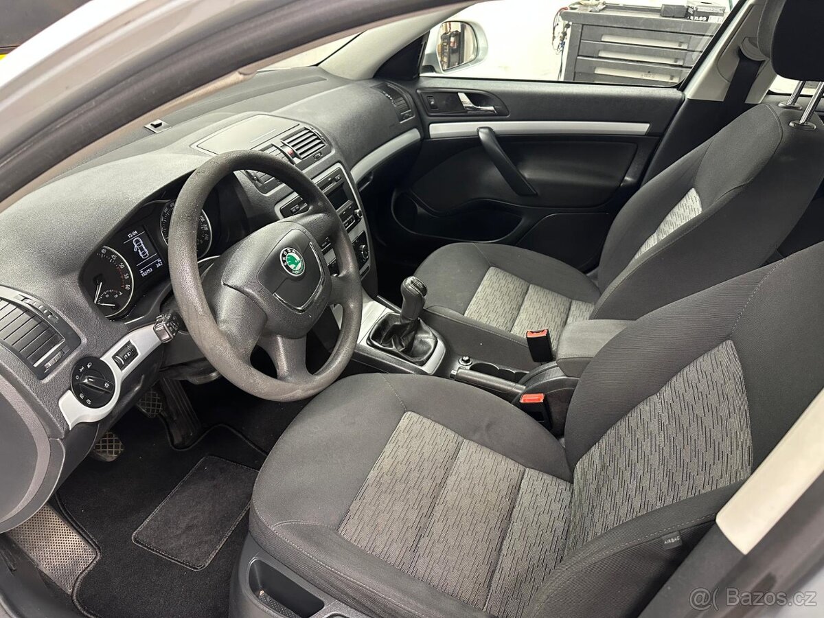 Škoda Octavia 2 combi FL - 1.6TDi 2012 - 8