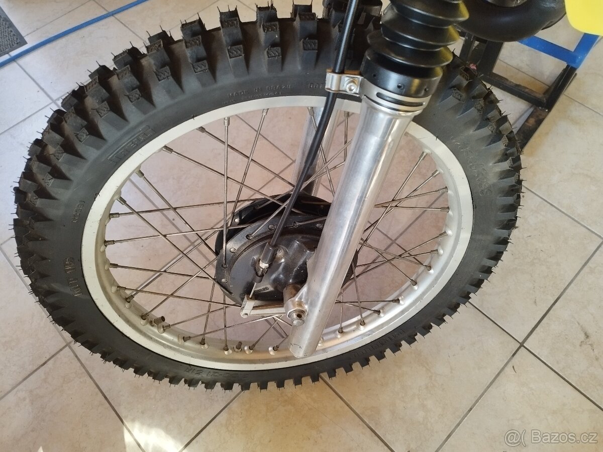 SUZUKI RM 250-1980 - 8