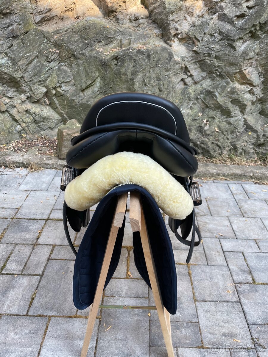 SKOKOVE SEDLO KENTAUR PERSEUS SP POSEDLI 17,5 KOMORA 2 - 8