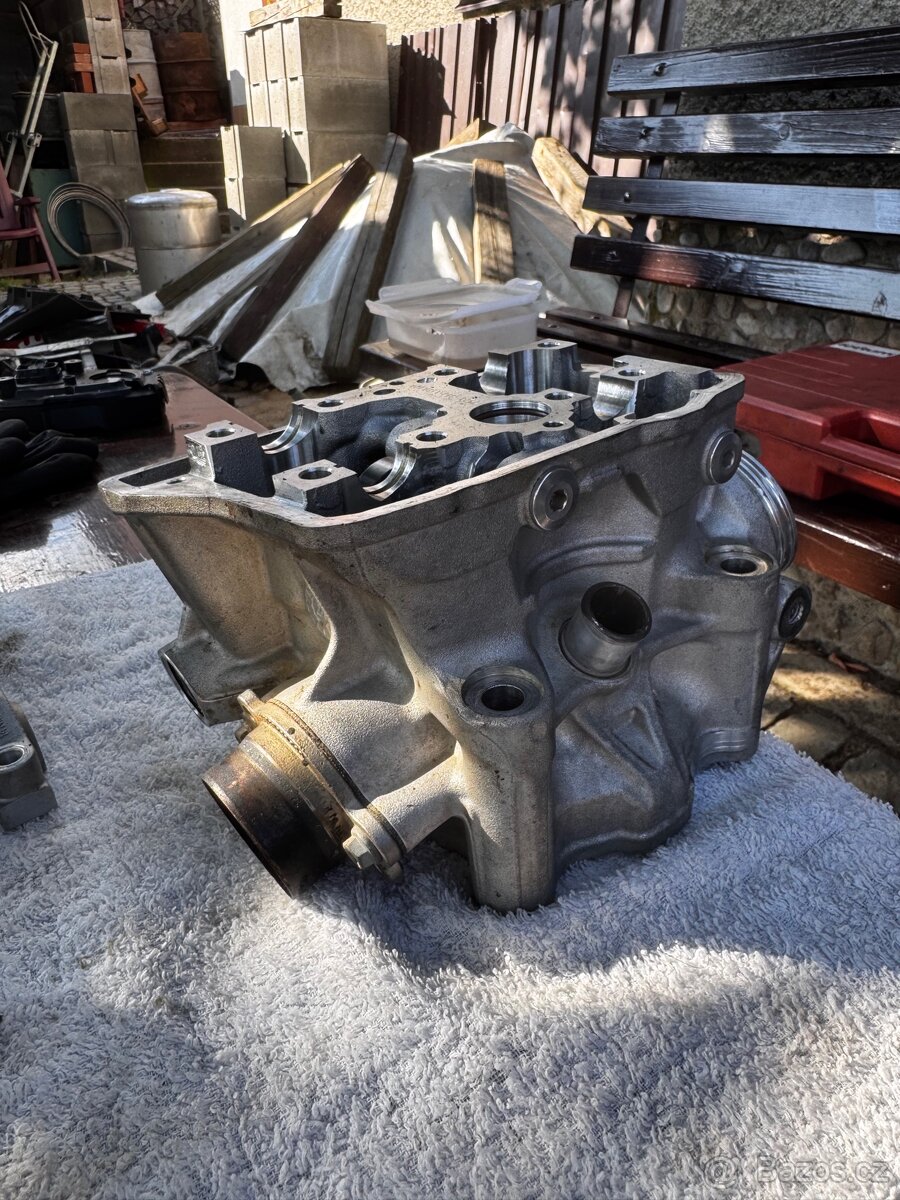 Hlava Husqvarna FC 250 2025 - 8