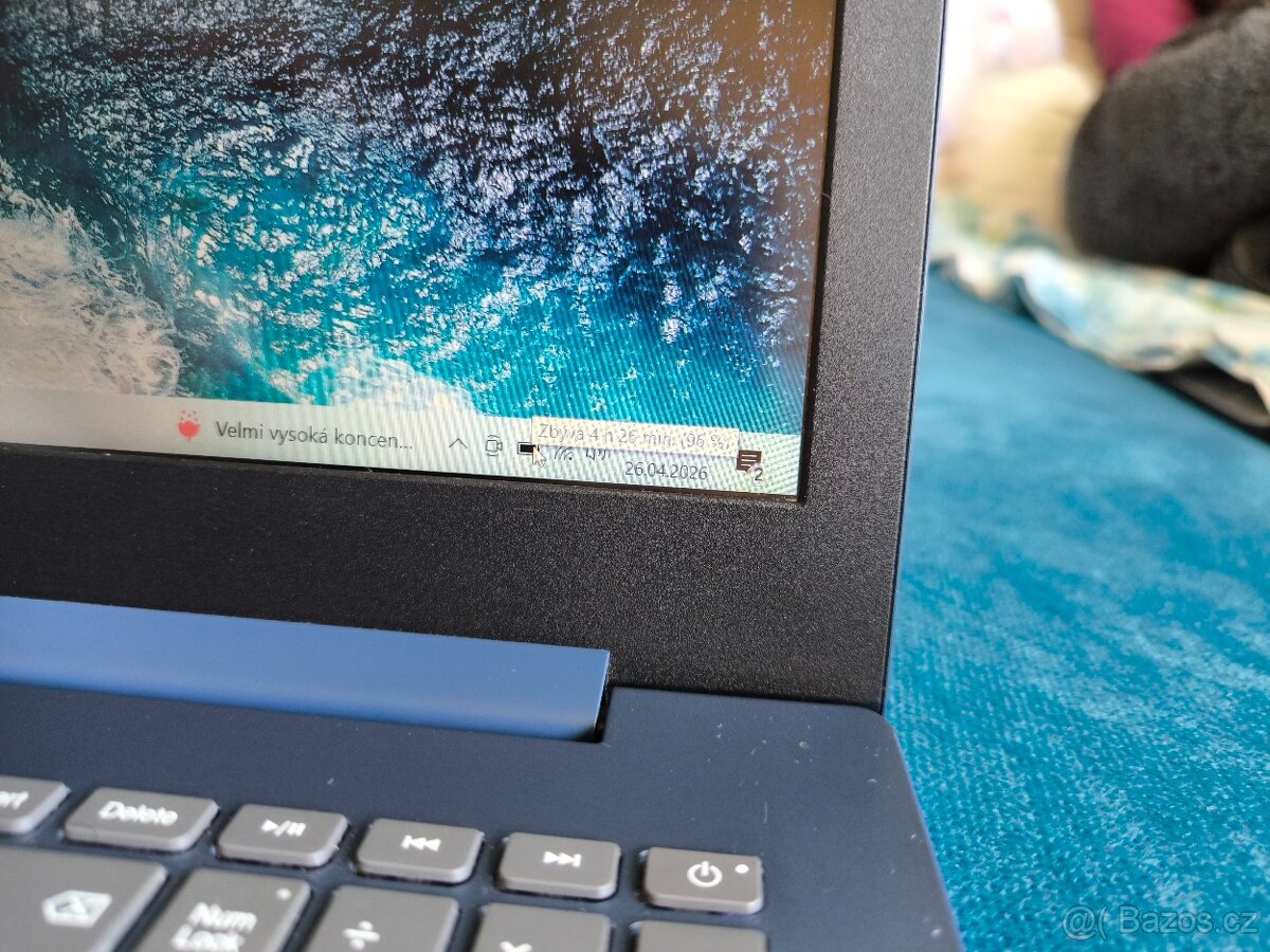 Lenovo IdeaPad 330 - 8