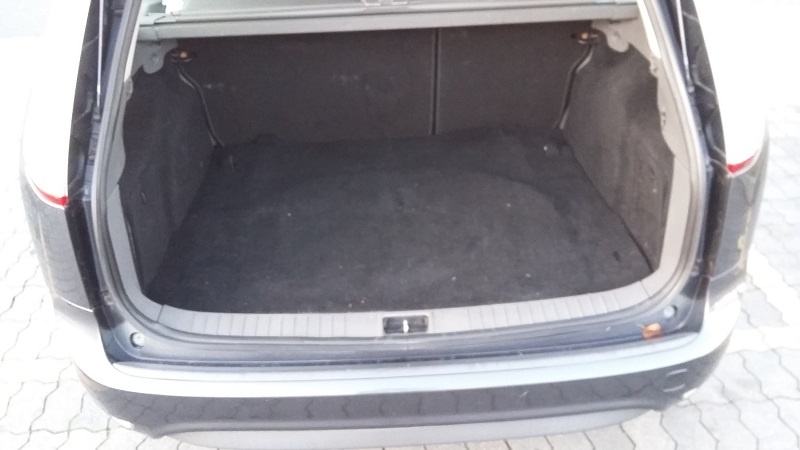 Prodám Ford Focus kombi, r.v. 2008, 1.6 benzín (74kW) - 8