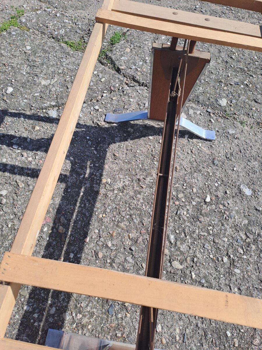 chromovaný stavitelný konferenční stolek - 8