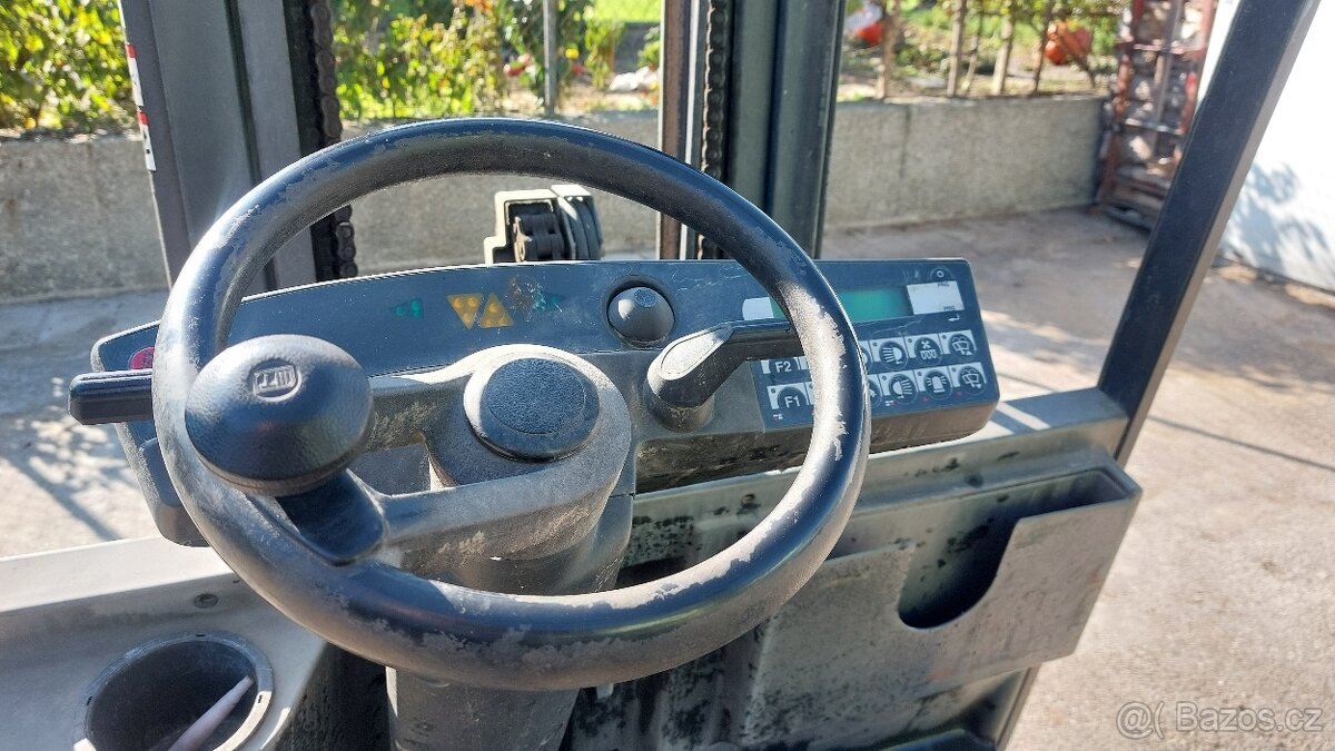 NISSAN 2,5t diesel Y1D2A250 - 8