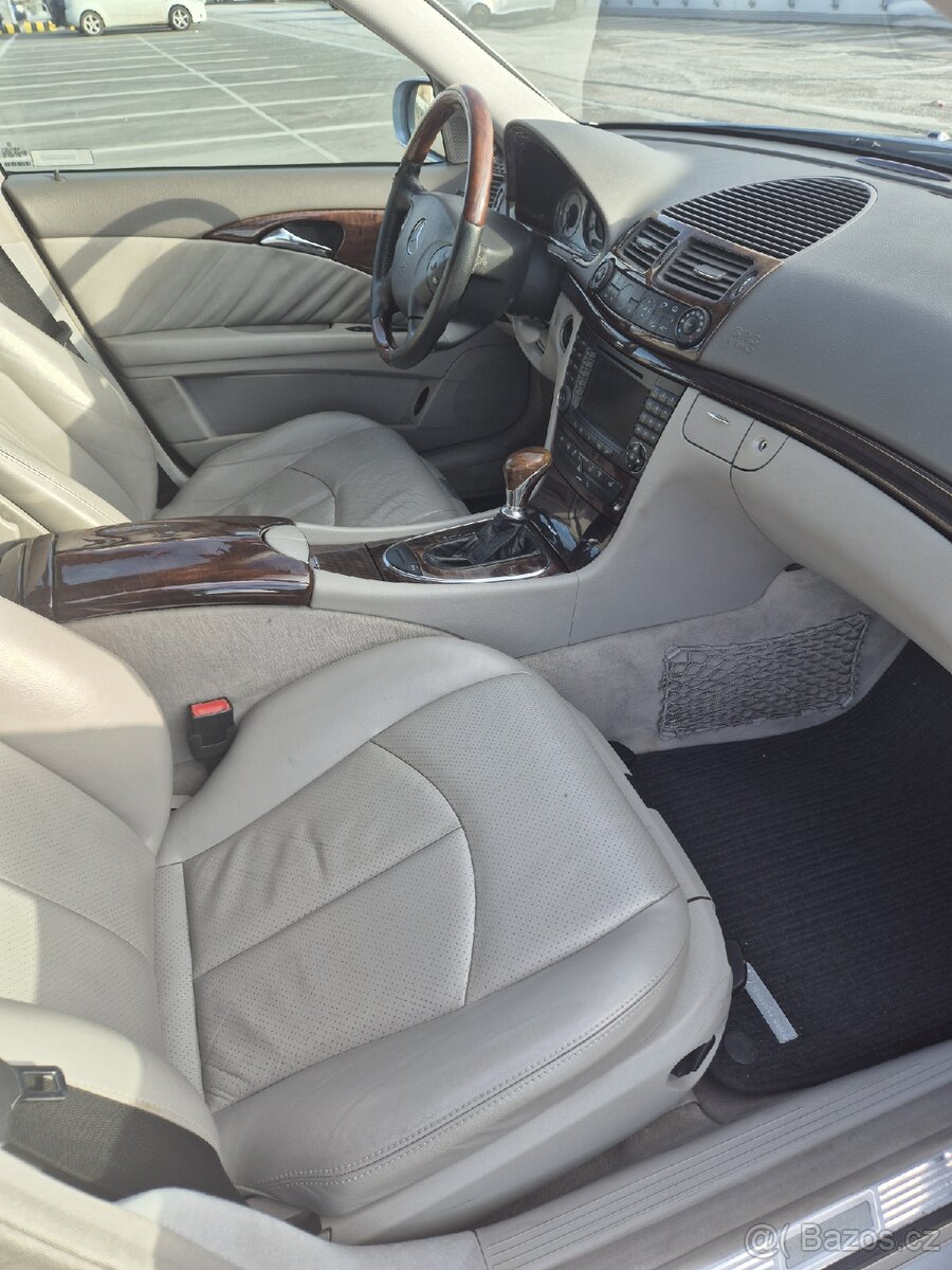 Mercedes-Benz W211 E 220 CDI - 8