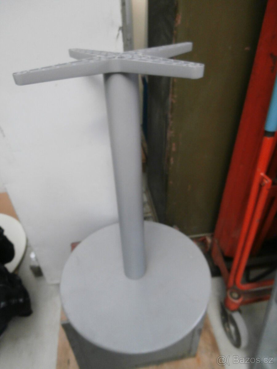 Stůl kulatý TECHO na bytelné kovové noze za 800 kč - 8