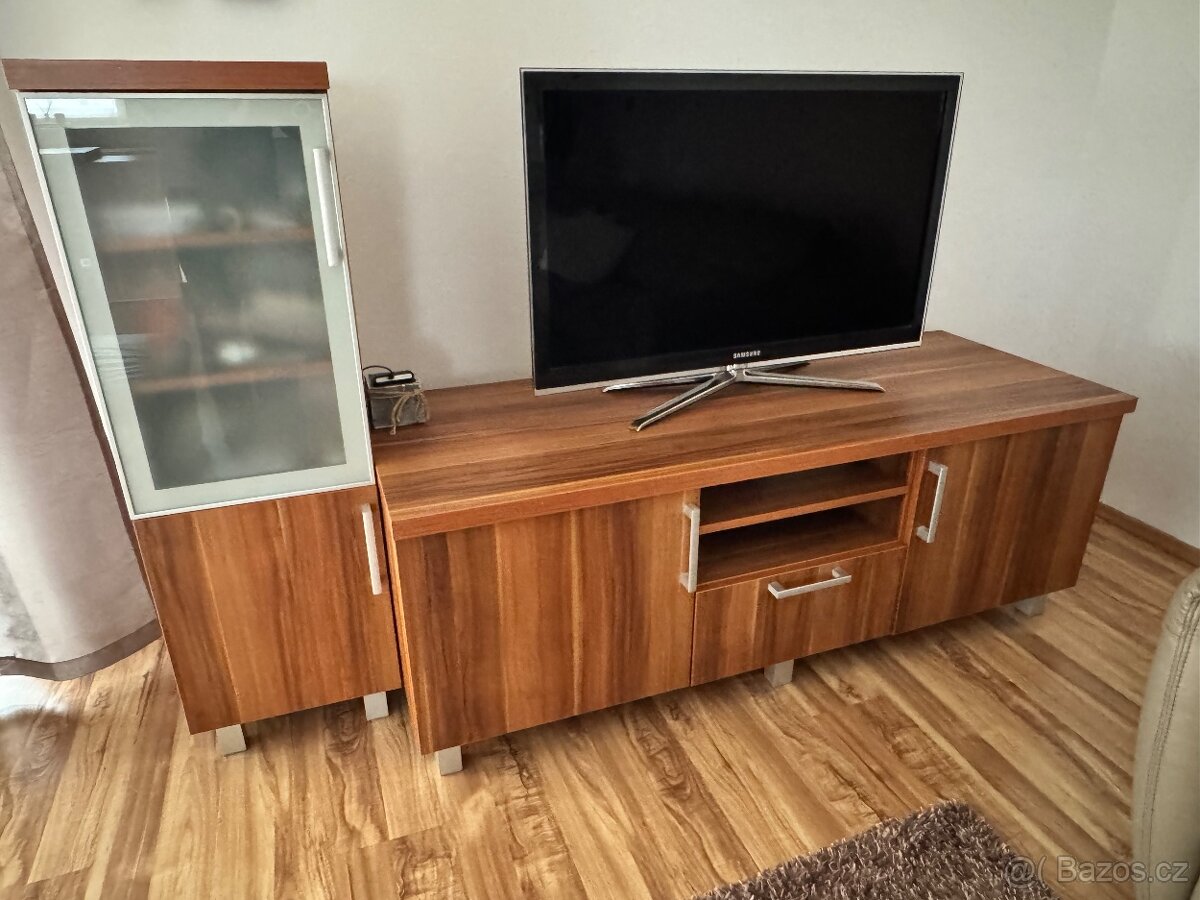 Kuchyne + jídelna a obývák - 8