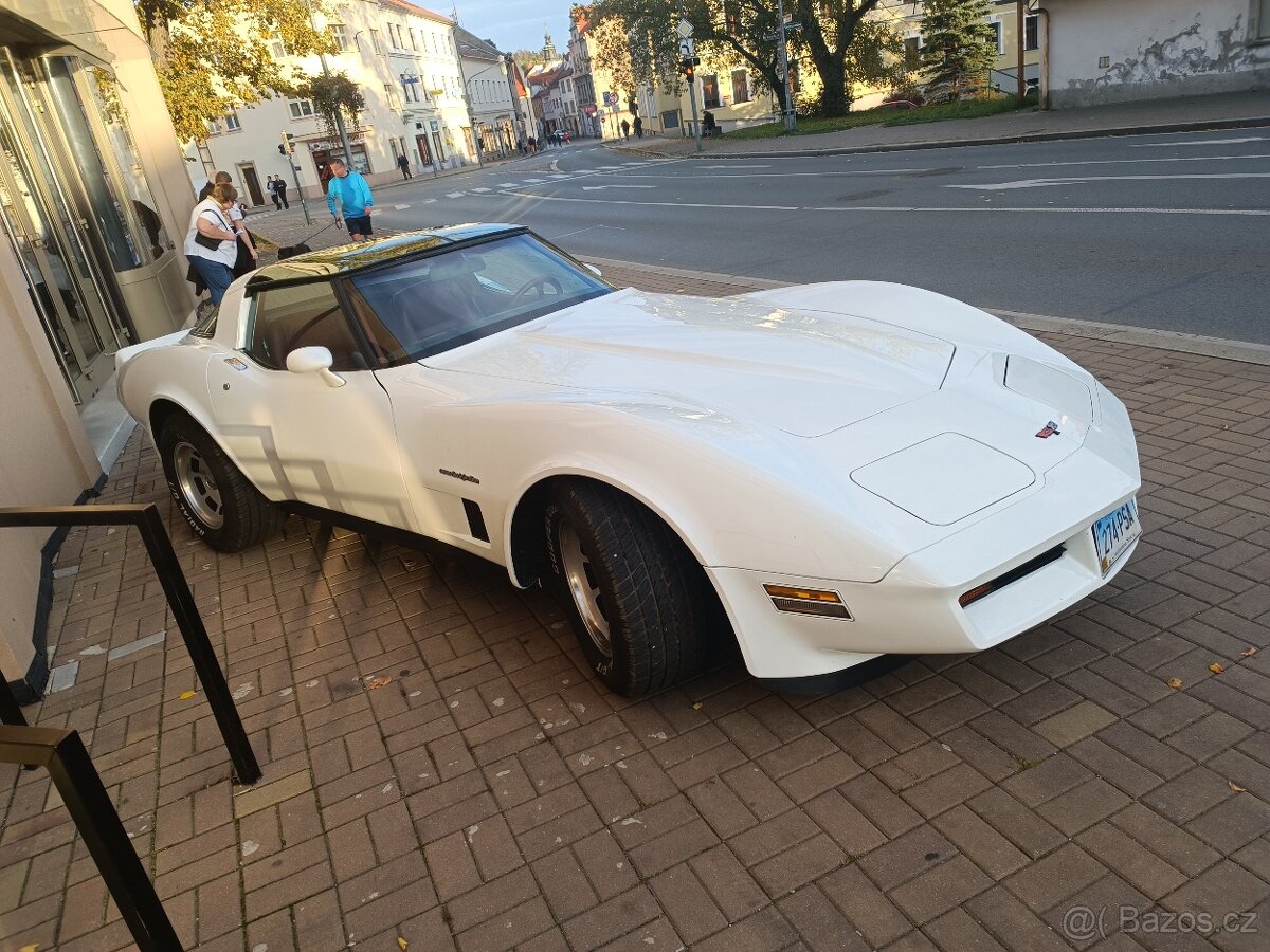 Chevrolet Corvette 1982 - 8