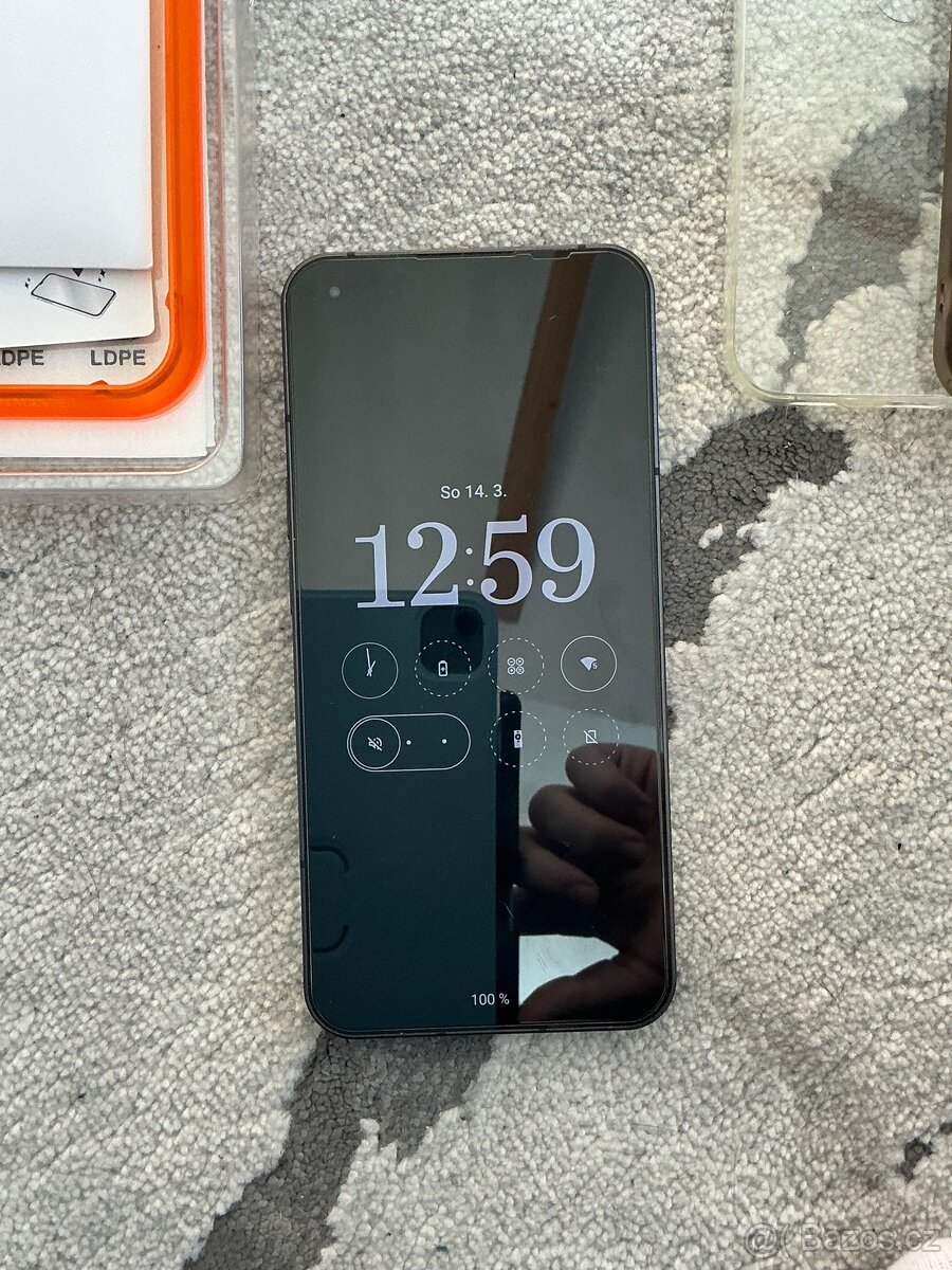 Nothing Phone 1 - 8