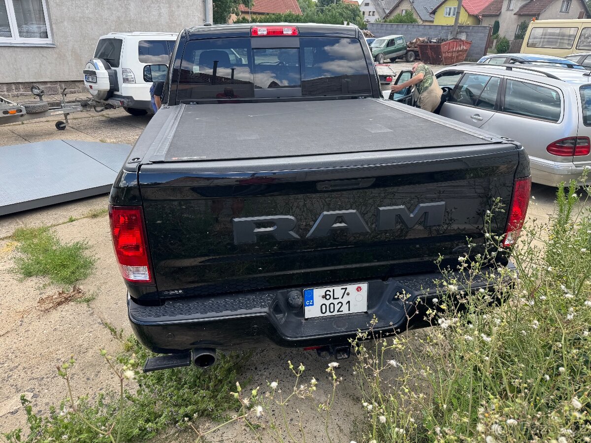 Ram 5,7 rok 2023 - 8