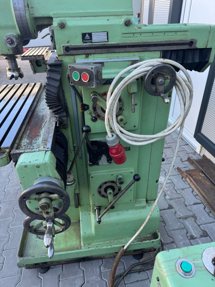 62. Frézka nástrojařská FN 25 - 8