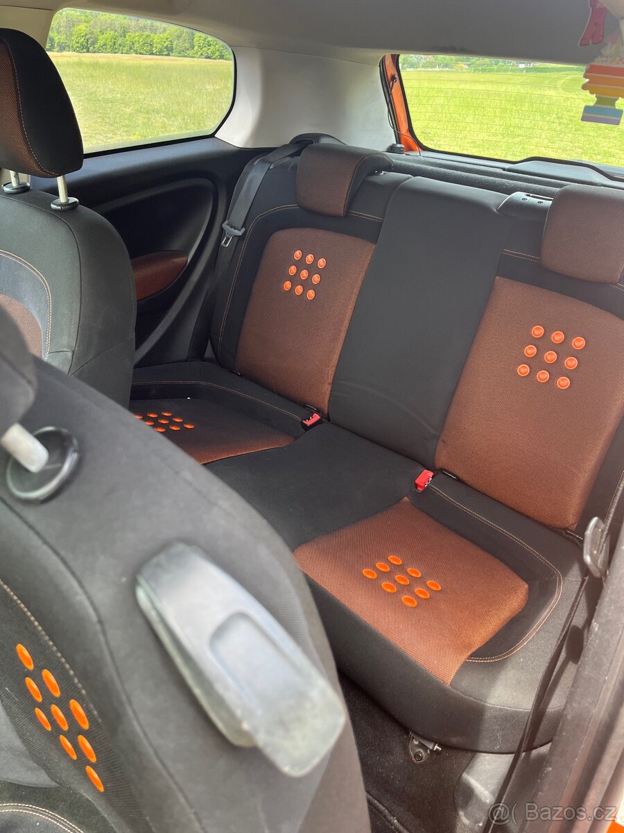 Fiat Punto 1.4 NOVÁ STK - 8