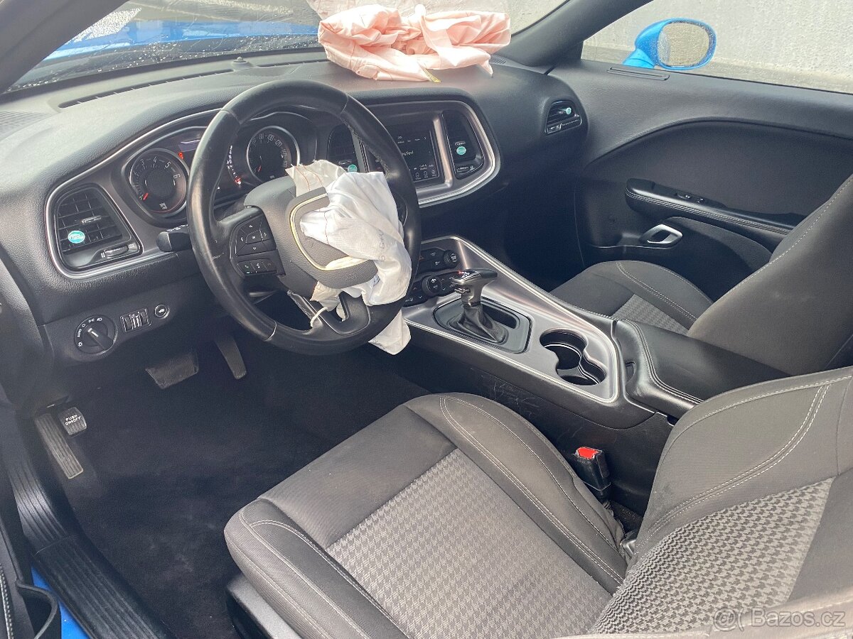 Dodge Challenger 3.6 2019 lehce bourany - 8