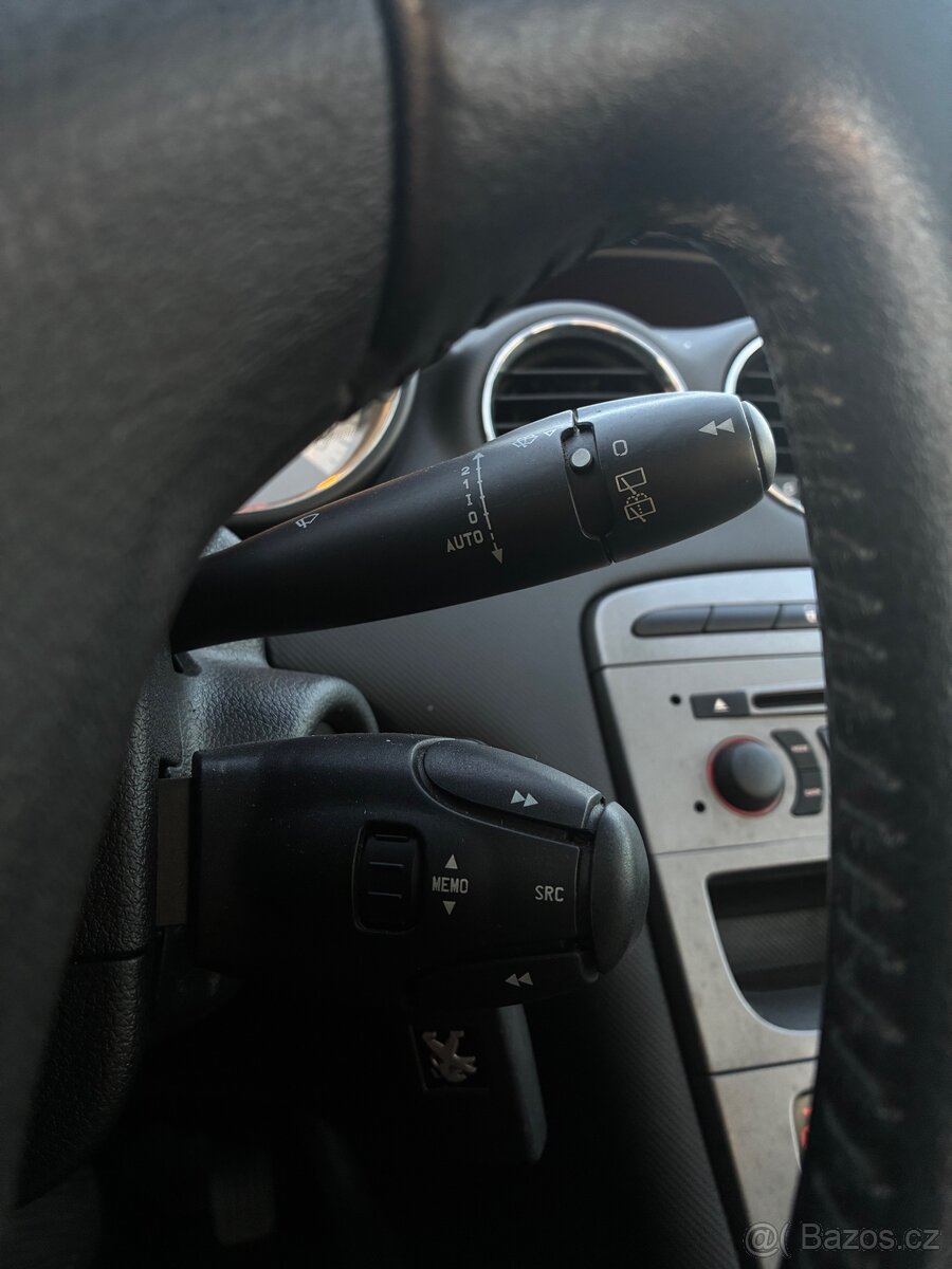 Peugeot 308 1.6 vti - 8