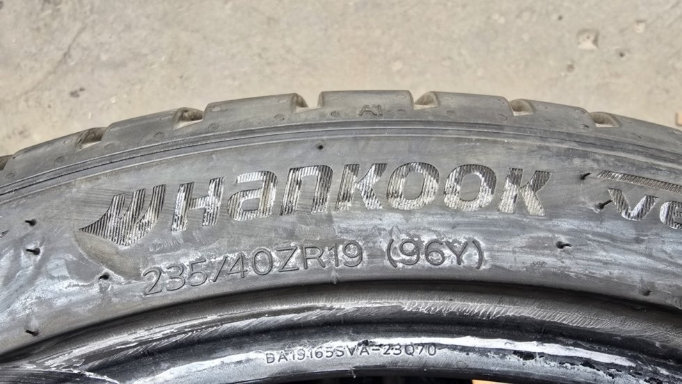 Letní pneumatiky 235/40/19 Hankook - 8