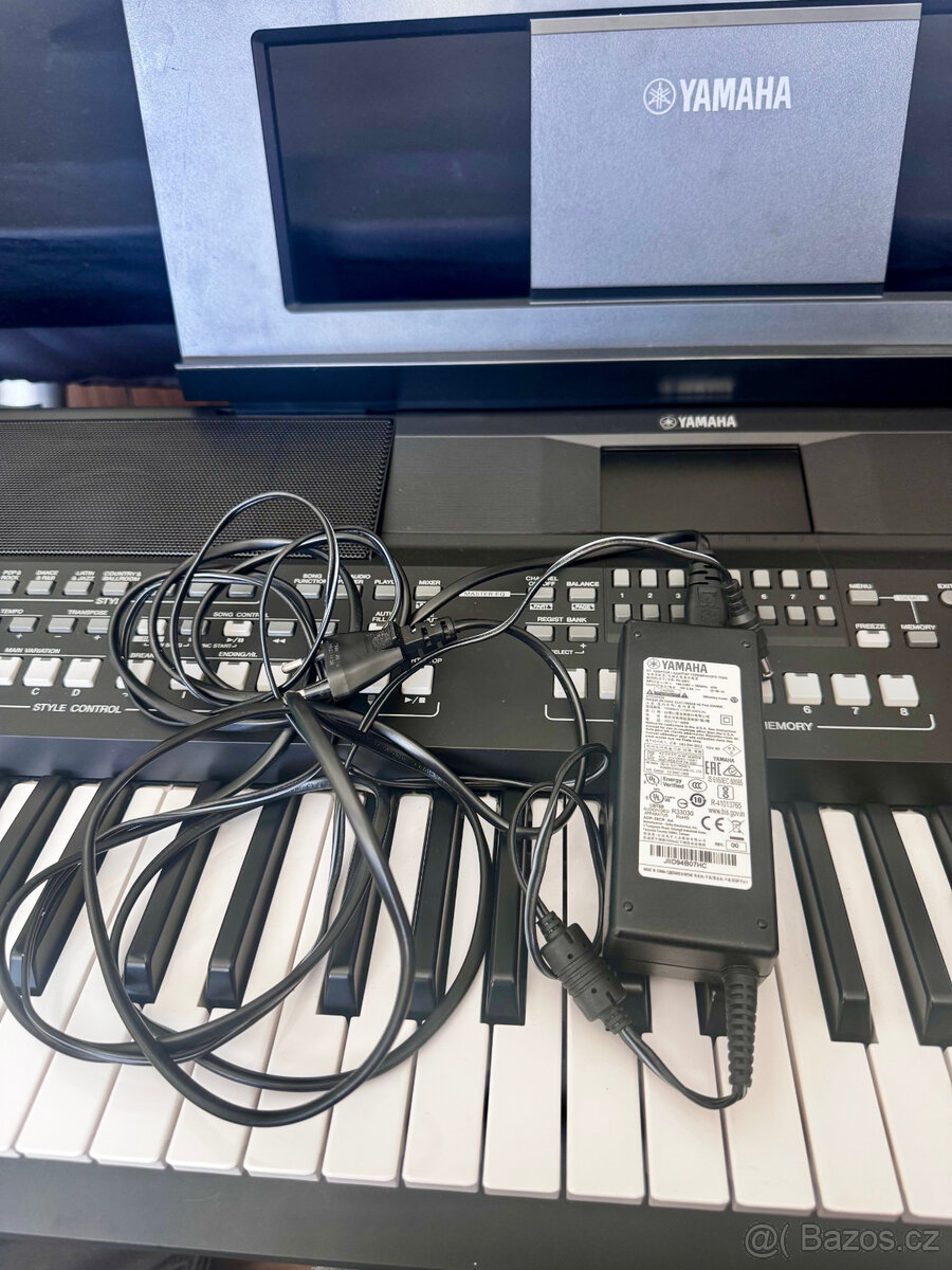Yamaha PSR-SX600 - 8