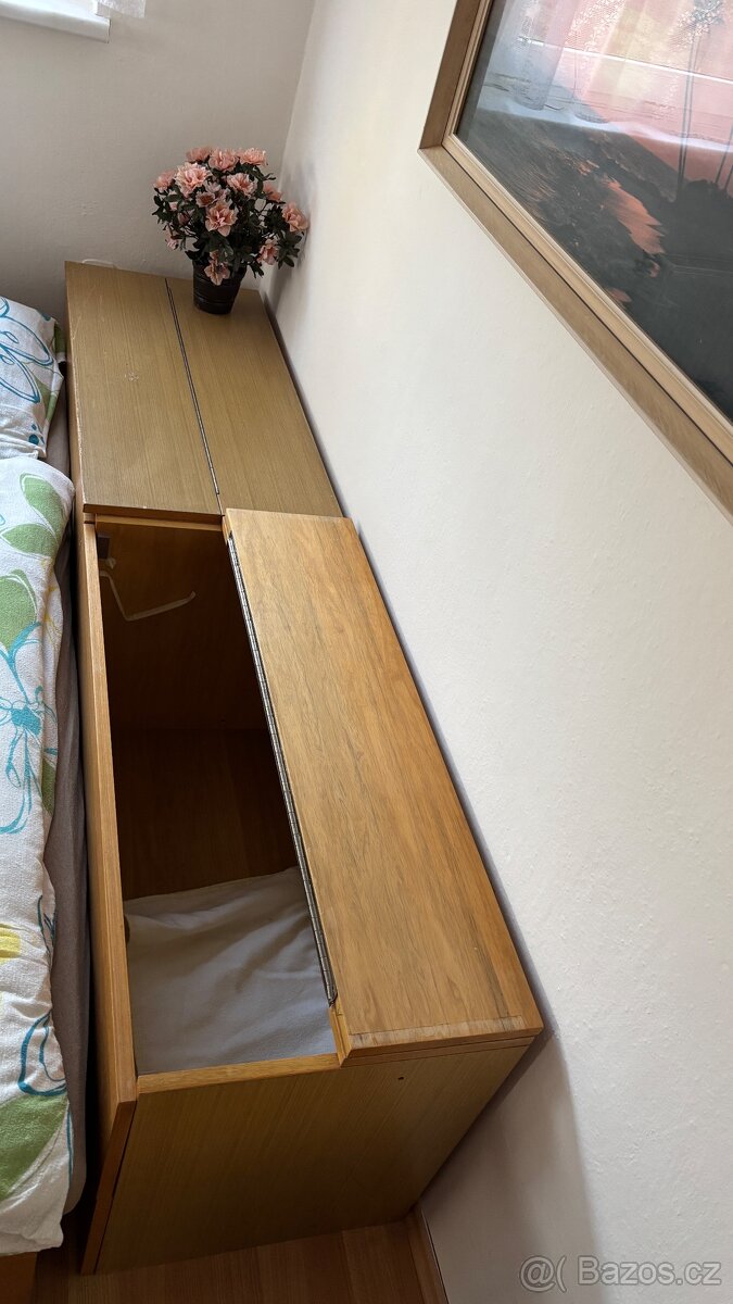 STARÝ NÁBYTEK , KŘESLA, ROZKLÁDACÍ GAUČ, - 8