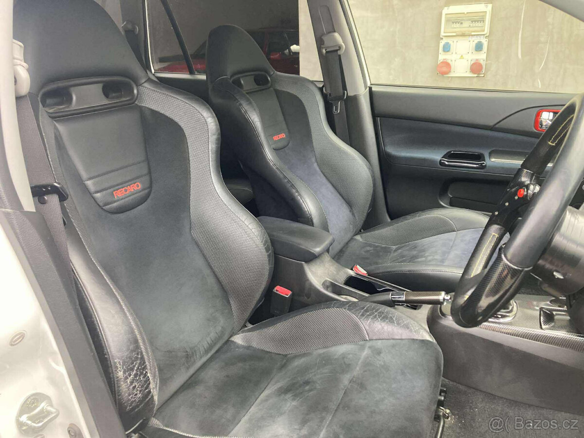 Mitsubishi Lancer Evo 9 Wagon - 8