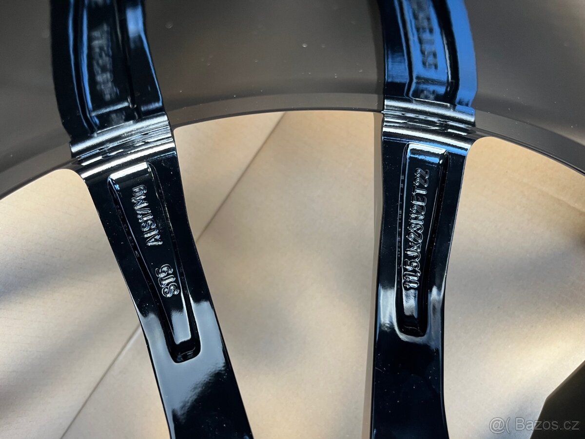 LAMBORGHINI URUS 23" Black, nové, originál - 8