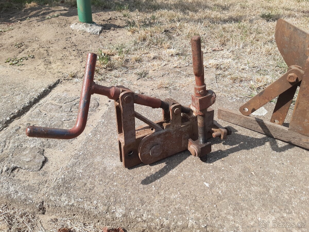 Orací radlice a nastavovací těleso + nože - 8