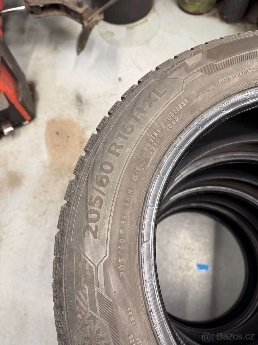 Zimní pneu 205/60/16 - 8