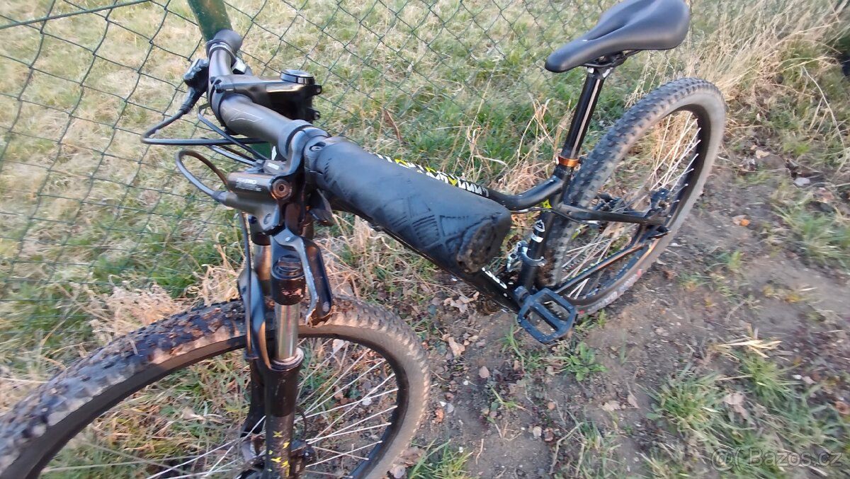 Prodám kolo specialized rockhopper - 8
