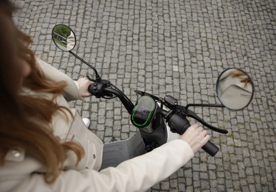 Elektro skútr ViaGo TOKIO 500W bez nutnosti řidičského průk. - 8